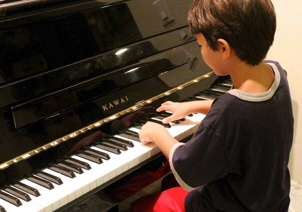 piano-apprentissage-enfant
