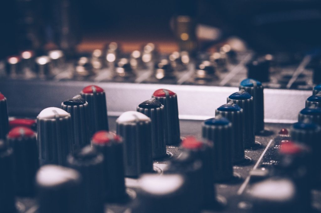 kce-brive-materiel-hifi-sono